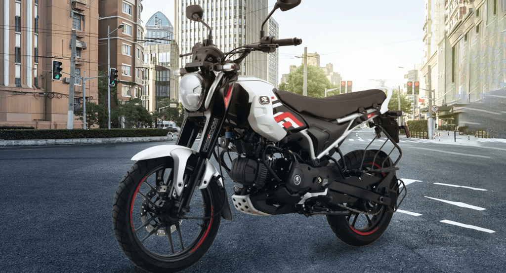 Bajaj Freedom 125 CNG Bike: दुनिया की पहली CNG Bike, जानें कितना माइलेज देती है और क्या हैं खास फीचर्स